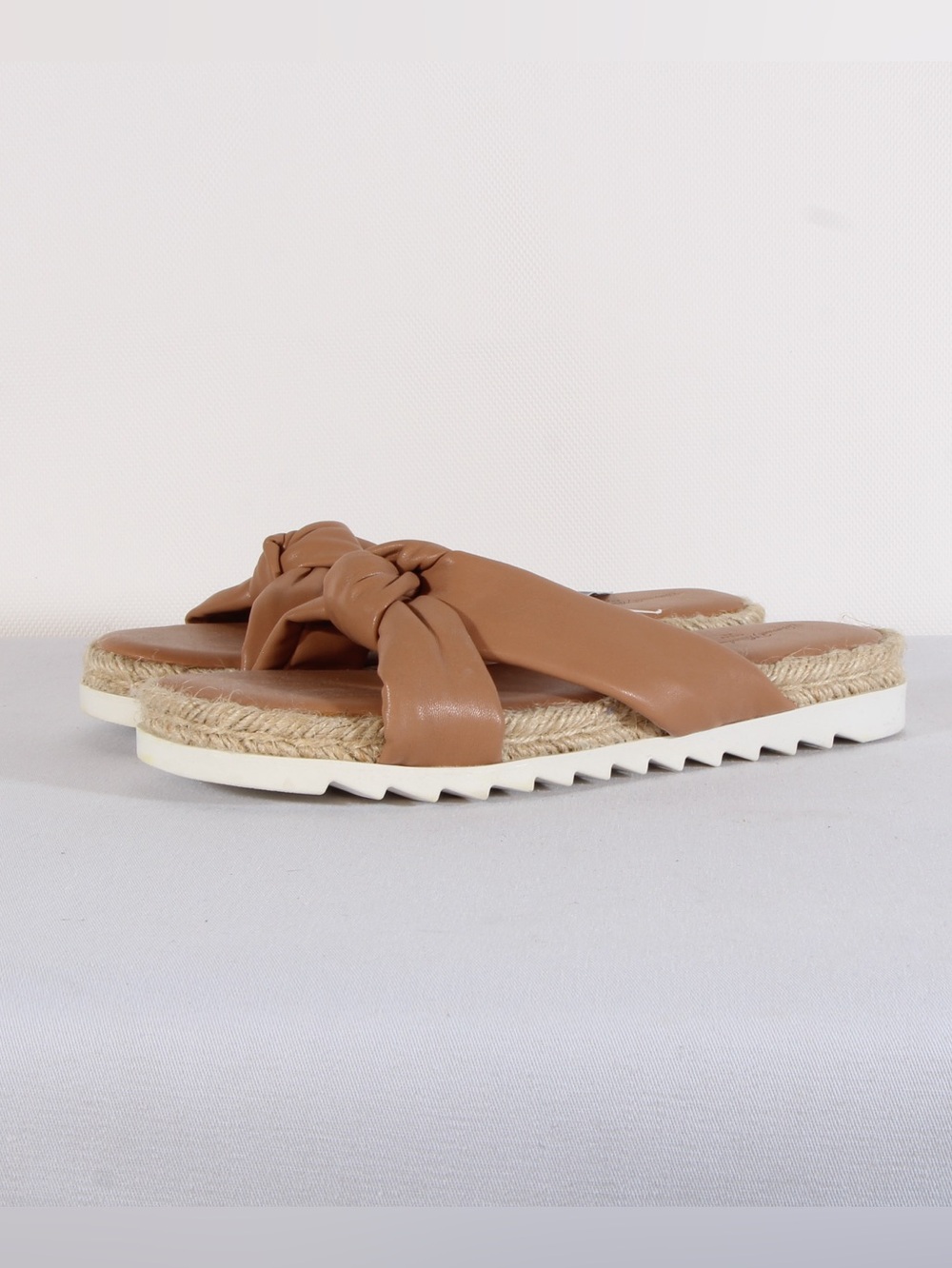 Universal Thread Dena Cognac Tan Knotted Slide Sandals NWT - Picture 7 of 9